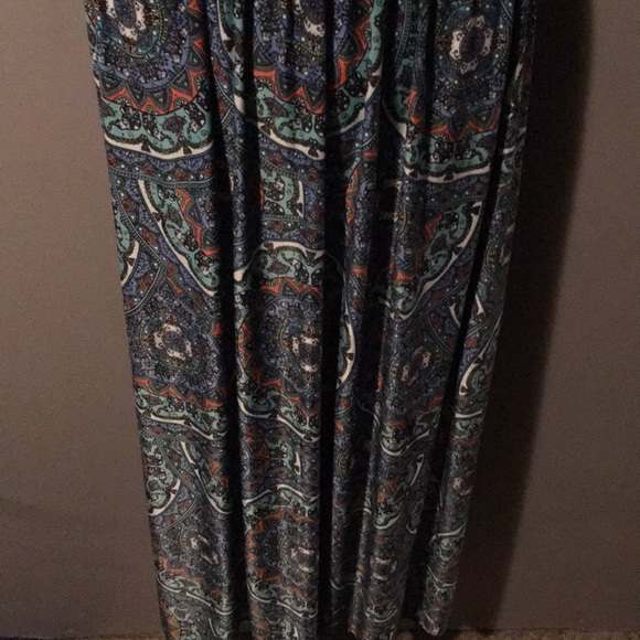 Dress - Picture 2 of 4